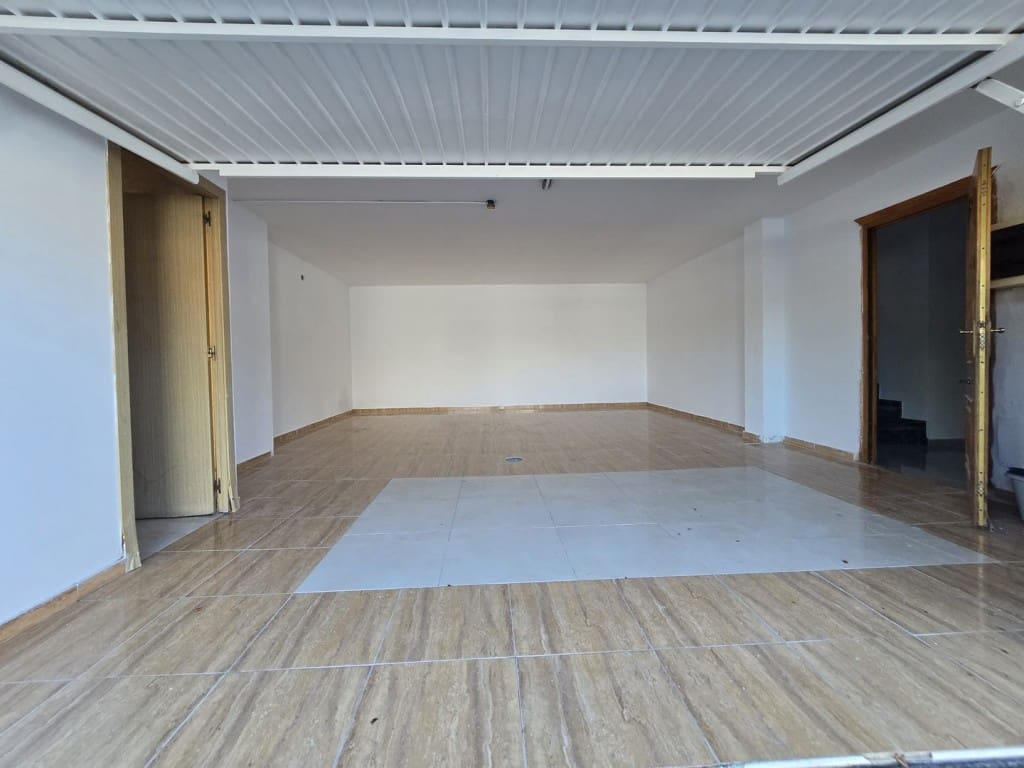 4 Zimmer Villa zu verkaufen in Mijas Costa mit Pool Garage - 895.000 € (Ref: 9468085)