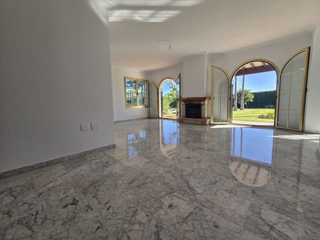 4 soverom Villa til salgs i Mijas Costa med svømmebasseng garasje - € 895 000 (Ref: 9468085)