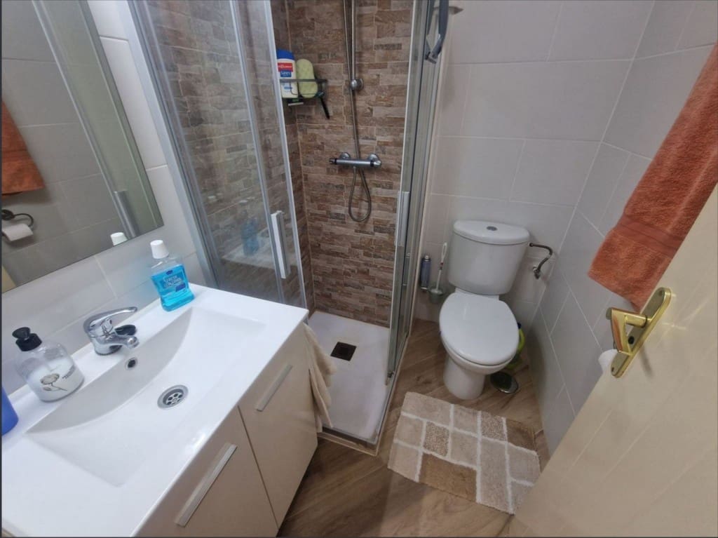 2 bedroom Apartment for sale in Calahonda with pool garage - € 349,950 (Ref: 9468086)