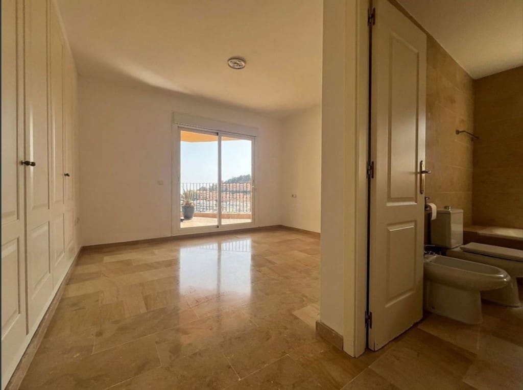 2 sypialnia Apartament na sprzedaż w Calahonda z basenem garażem - 349 000 € (Ref: 9468087)