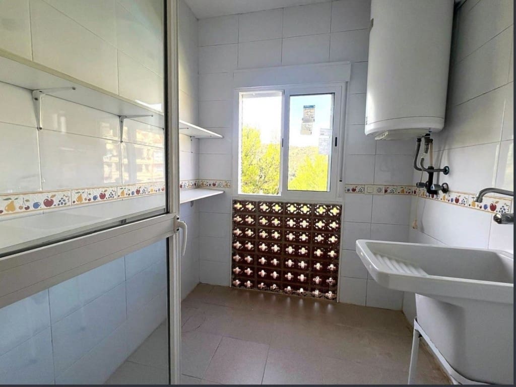 2 sypialnia Apartament na sprzedaż w Calahonda z basenem garażem - 349 000 € (Ref: 9468087)