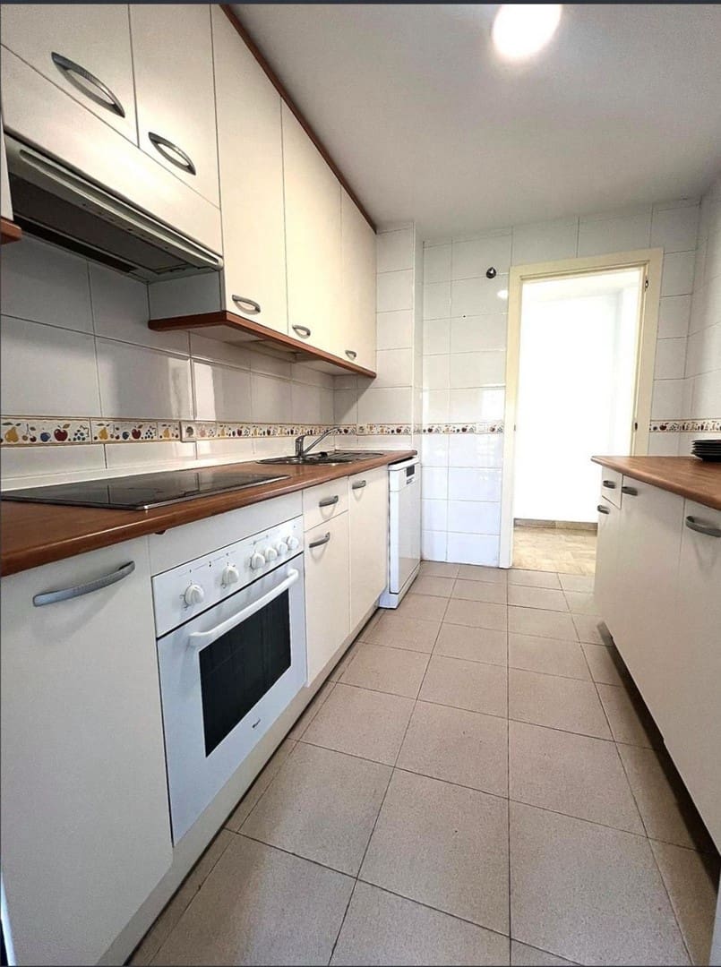 2 sypialnia Apartament na sprzedaż w Calahonda z basenem garażem - 349 000 € (Ref: 9468087)