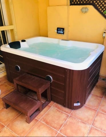 2 bedroom Beach Apartment for sale in Calahonda, Mijas with pool garage - € 354,000 (Ref: 9468088)