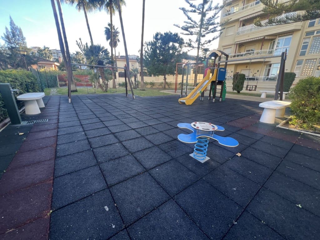 Apartamento de 3 habitaciones en La Cala Hills en venta con piscina garaje - 375.000 € (Ref: 9501814)