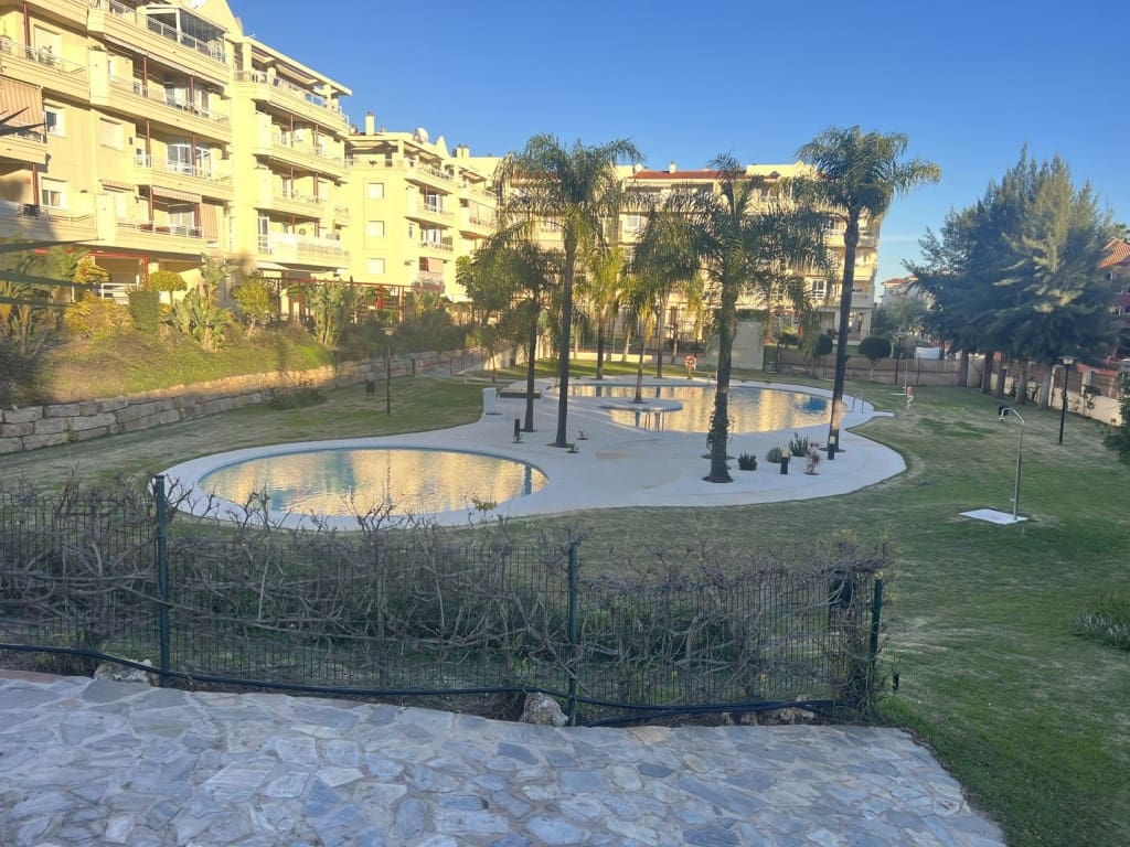 Apartamento de 3 habitaciones en La Cala Hills en venta con piscina garaje - 375.000 € (Ref: 9501814)