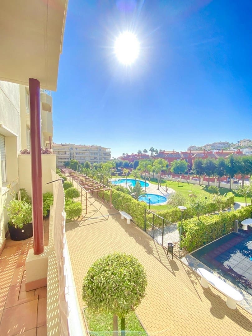 Apartamento de 3 habitaciones en La Cala Hills en venta con piscina garaje - 375.000 € (Ref: 9501814)