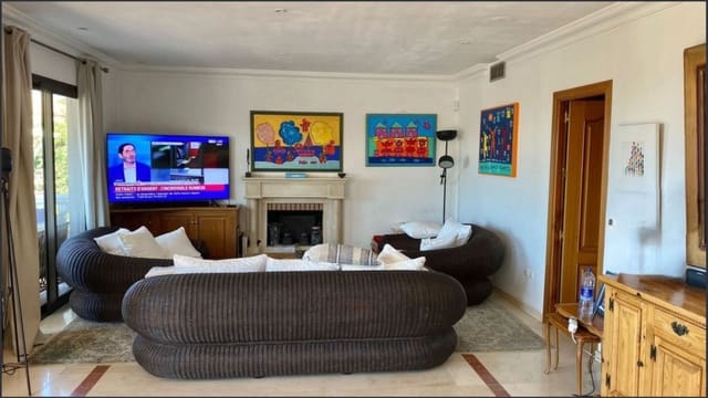 7 Zimmer Villa zu verkaufen in Marbella mit Pool Garage - 1.850.000 € (Ref: 9511961)