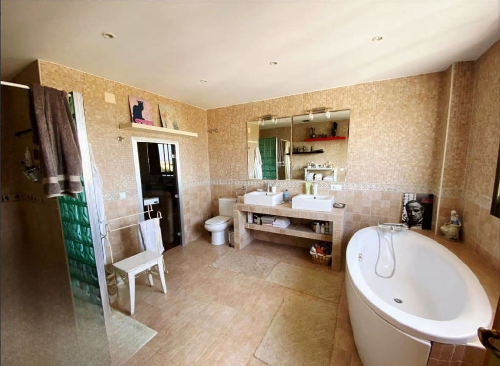 Chalet de 7 habitaciones en Marbella en venta con piscina garaje - 1.850.000 € (Ref: 9511961)