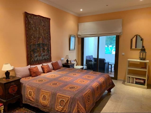 7 Zimmer Villa zu verkaufen in Marbella mit Pool Garage - 1.850.000 € (Ref: 9511961)