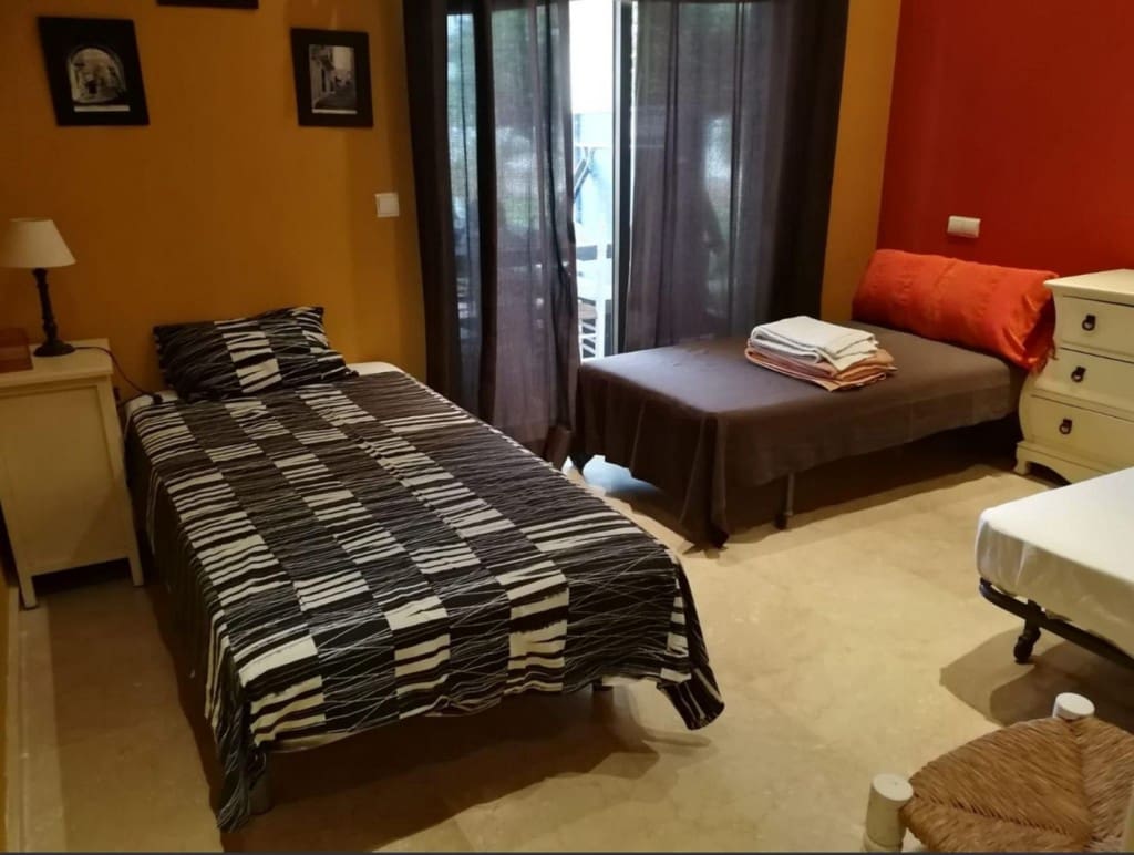 Chalet de 7 habitaciones en Marbella en venta con piscina garaje - 1.850.000 € (Ref: 9511961)