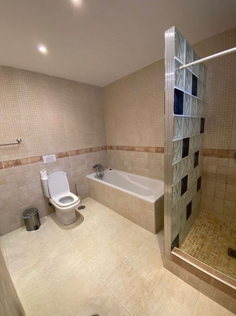 Chalet de 7 habitaciones en Marbella en venta con piscina garaje - 1.850.000 € (Ref: 9511961)