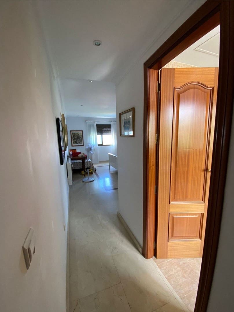 Chalet de 7 habitaciones en Marbella en venta con piscina garaje - 1.850.000 € (Ref: 9511961)