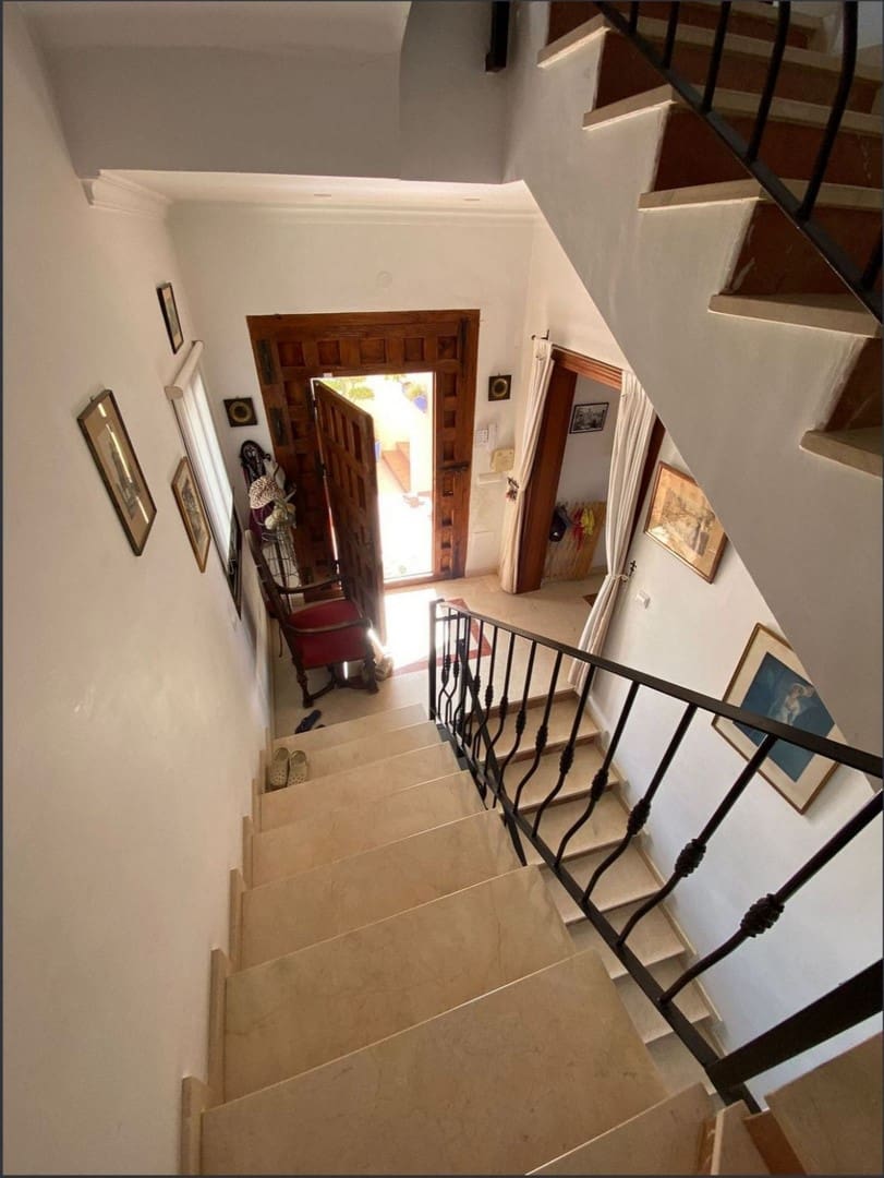 Chalet de 7 habitaciones en Marbella en venta con piscina garaje - 1.850.000 € (Ref: 9511961)