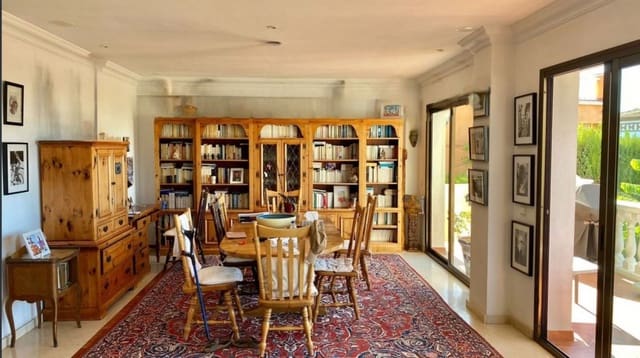 7 Zimmer Villa zu verkaufen in Marbella mit Pool Garage - 1.850.000 € (Ref: 9511961)