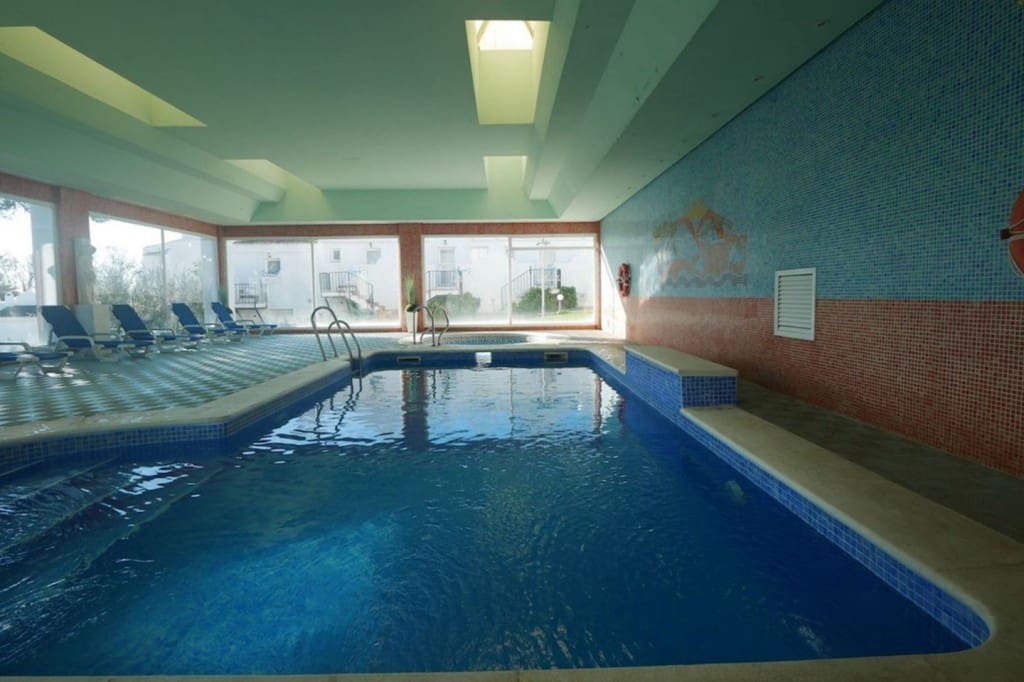 2 soverom Hus til salgs i Cabopino med svømmebasseng - € 319 000 (Ref: 9511962)