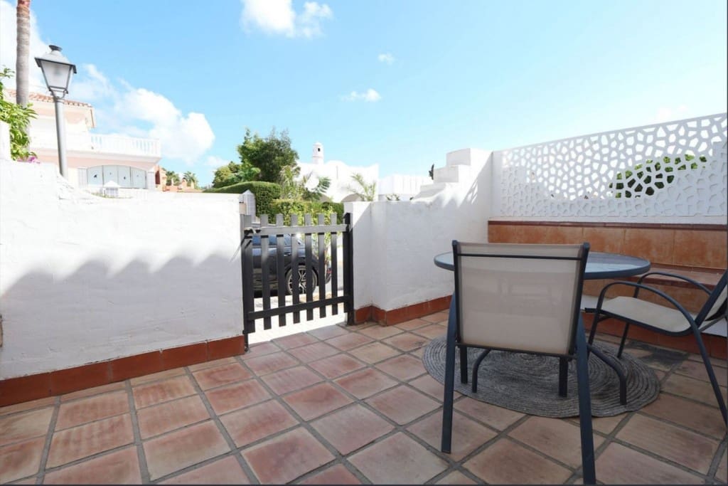 2 soverom Hus til salgs i Cabopino med svømmebasseng - € 319 000 (Ref: 9511962)