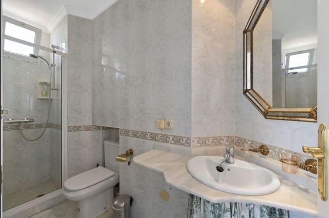 2 sovrum Takvåning till salu i Calahonda, Mijas med pool - 340 000 € (Ref: 9511963)