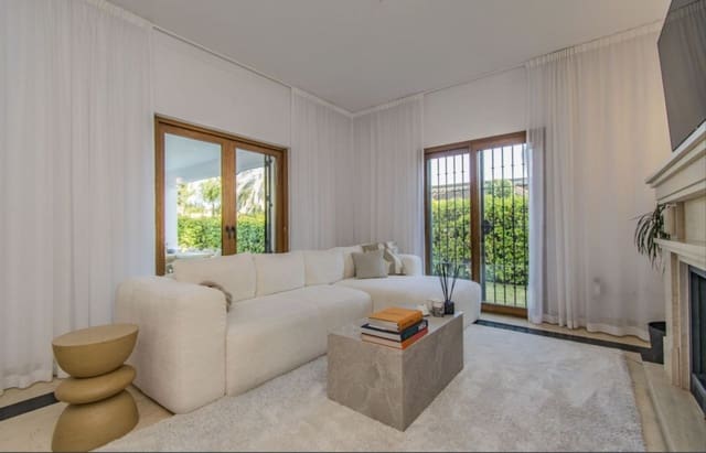 5 soveværelse Villa til salg i Marbella med swimmingpool garage - € 1.995.000 (Ref: 9518403)