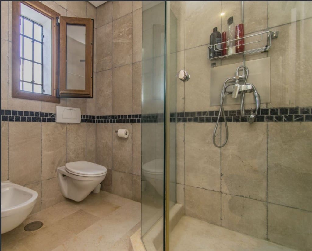 5 camera da letto Villa in vendita in Marbella con piscina garage - 1.995.000 € (Rif: 9518403)