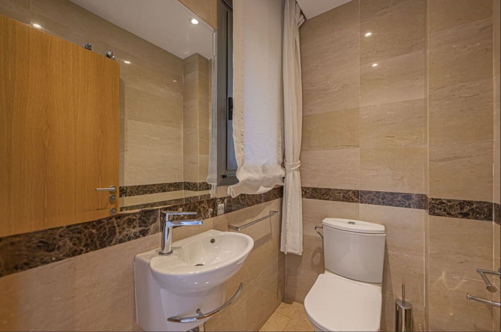 Casa de 2 habitaciones en Marbella en venta con piscina garaje - 850.000 € (Ref: 9518404)