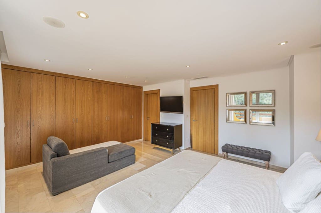 Casa de 2 habitaciones en Marbella en venta con piscina garaje - 850.000 € (Ref: 9518404)