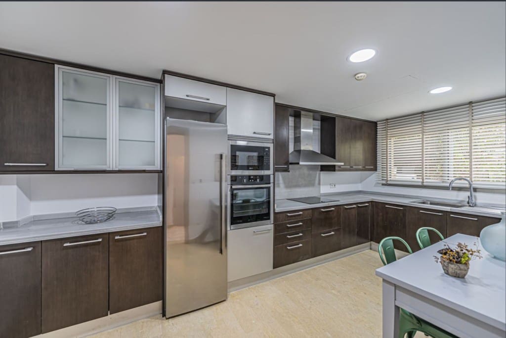 Casa de 2 habitaciones en Marbella en venta con piscina garaje - 850.000 € (Ref: 9518404)