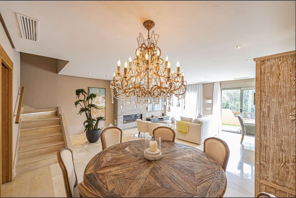 Casa de 2 habitaciones en Marbella en venta con piscina garaje - 850.000 € (Ref: 9518404)