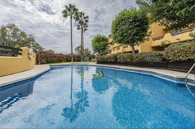 Casa de 2 habitaciones en Marbella en venta con piscina garaje - 850.000 € (Ref: 9518404)