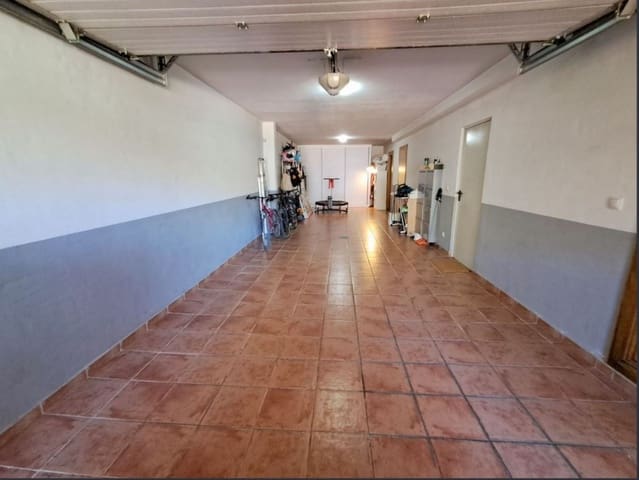 3 soveværelse Byhus til salg i Marbella med swimmingpool garage - € 785.000 (Ref: 9518405)