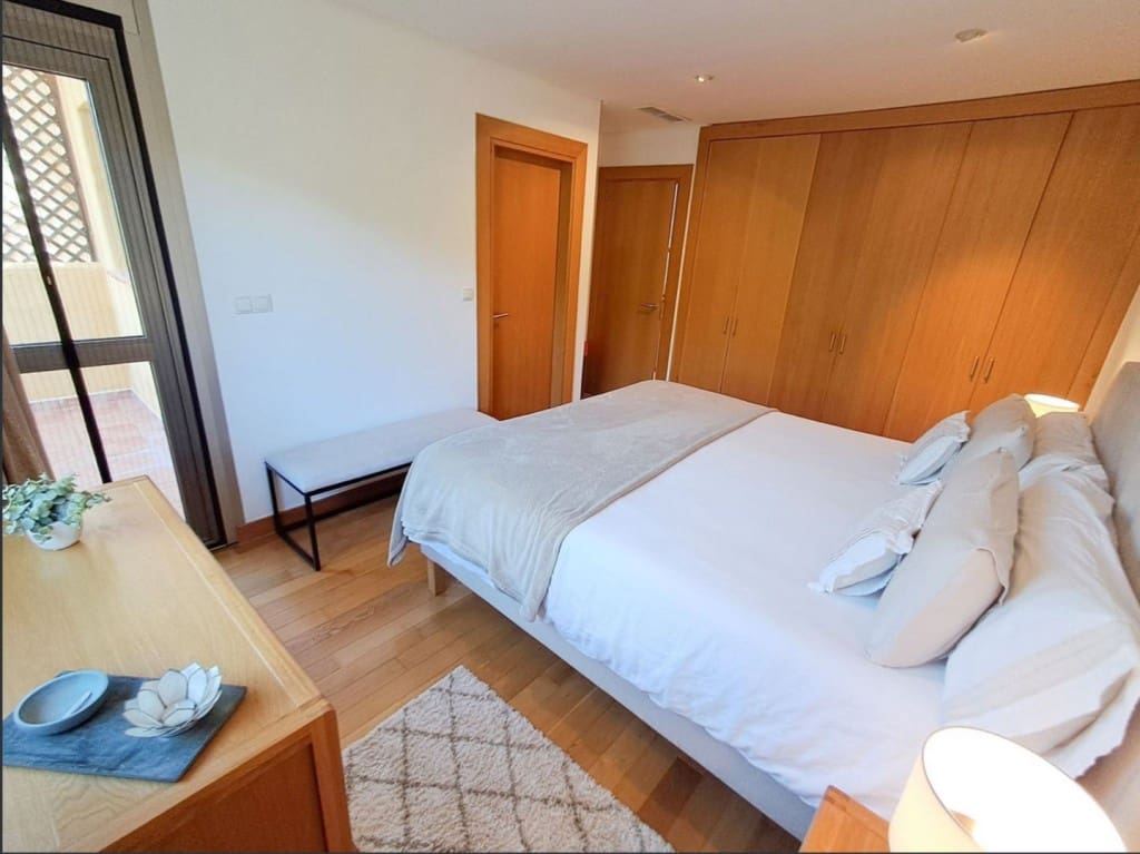 3 soveværelse Byhus til salg i Marbella med swimmingpool garage - € 785.000 (Ref: 9518405)