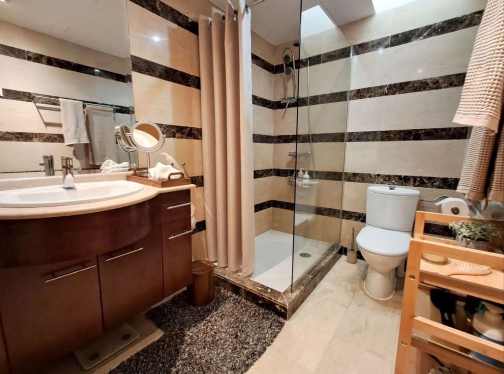 3 soveværelse Byhus til salg i Marbella med swimmingpool garage - € 785.000 (Ref: 9518405)