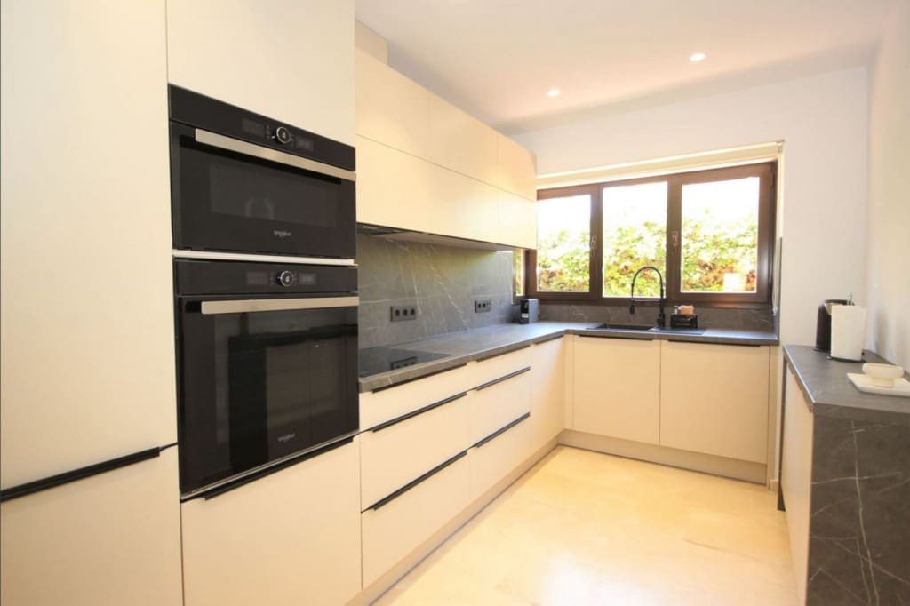 2 bedroom Townhouse for sale in Los Monteros with pool garage - € 1,150,000 (Ref: 9518406)