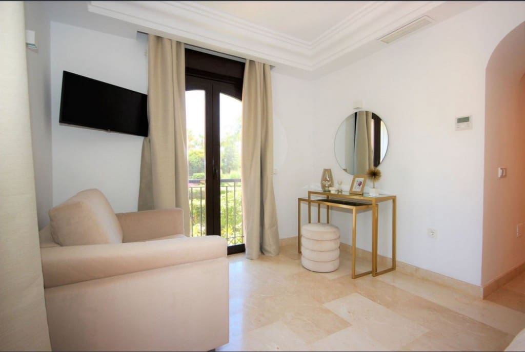 2 bedroom Townhouse for sale in Los Monteros with pool garage - € 1,150,000 (Ref: 9518406)