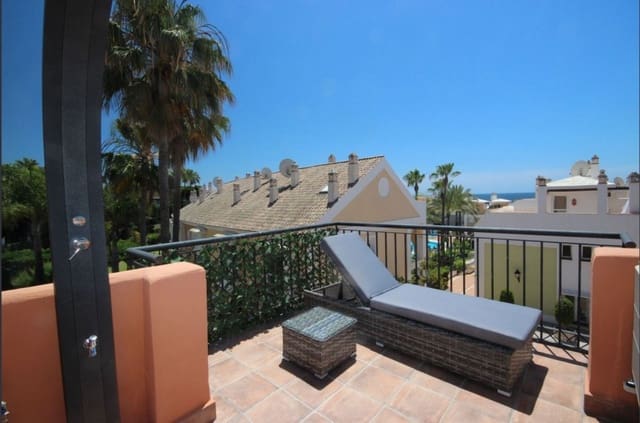 2 bedroom Townhouse for sale in Los Monteros, Marbella with pool garage - € 1,150,000 (Ref: 9518406)