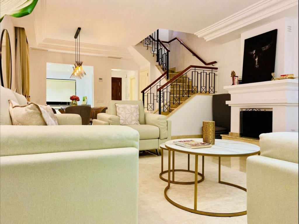 2 bedroom Townhouse for sale in Los Monteros with pool garage - € 1,150,000 (Ref: 9518406)