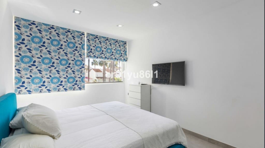 3 bedroom Townhouse for sale in Los Monteros with pool garage - € 1,200,000 (Ref: 9518408)