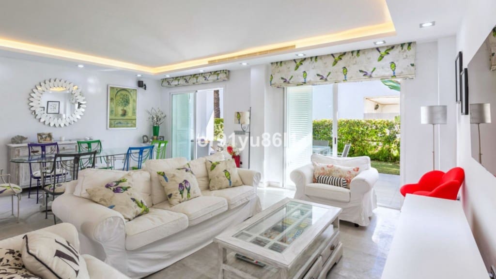 3 bedroom Townhouse for sale in Los Monteros with pool garage - € 1,200,000 (Ref: 9518408)