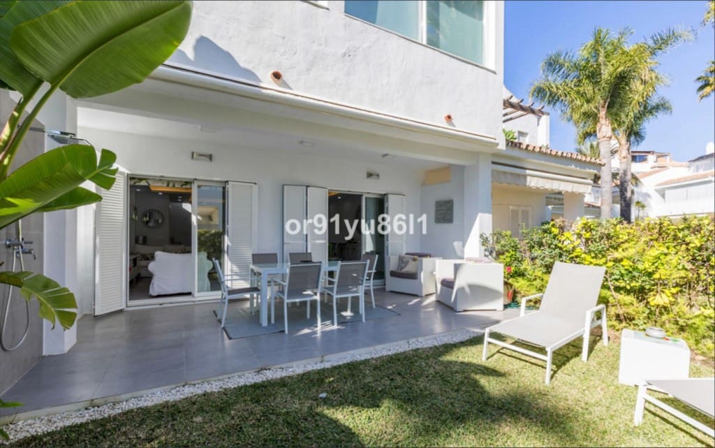 3 bedroom Townhouse for sale in Los Monteros with pool garage - € 1,200,000 (Ref: 9518408)
