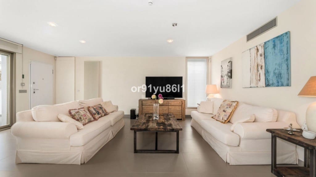 3 bedroom Villa for sale in Las Chapas with pool garage - € 1,749,000 (Ref: 9518409)