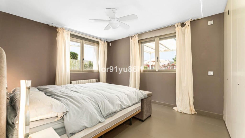 3 bedroom Villa for sale in Las Chapas with pool garage - € 1,749,000 (Ref: 9518409)