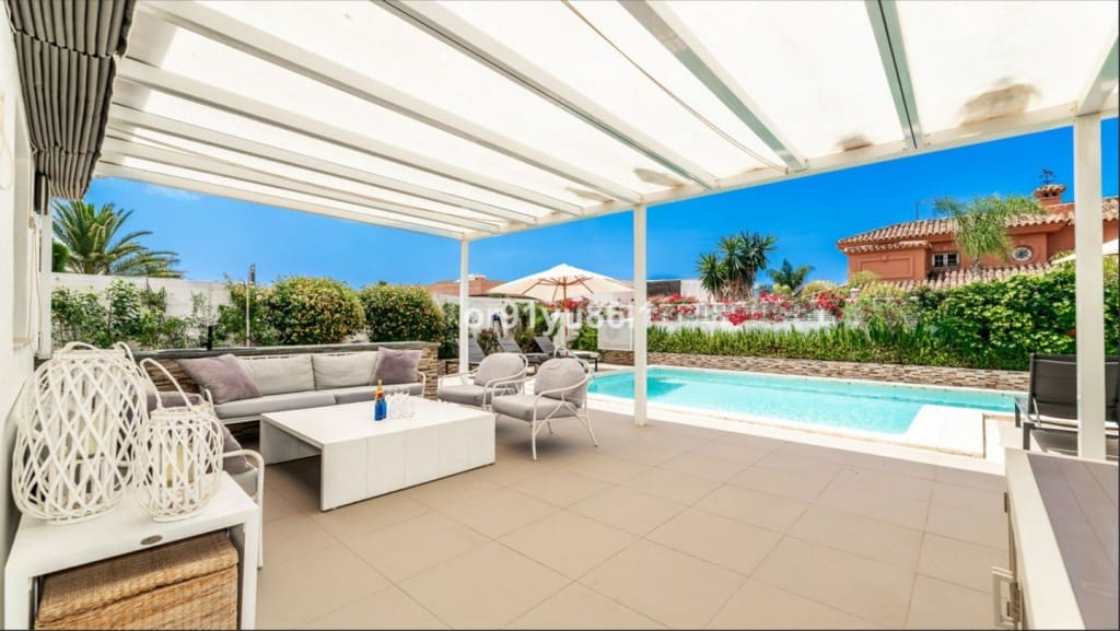 3 bedroom Villa for sale in Las Chapas with pool garage - € 1,749,000 (Ref: 9518409)