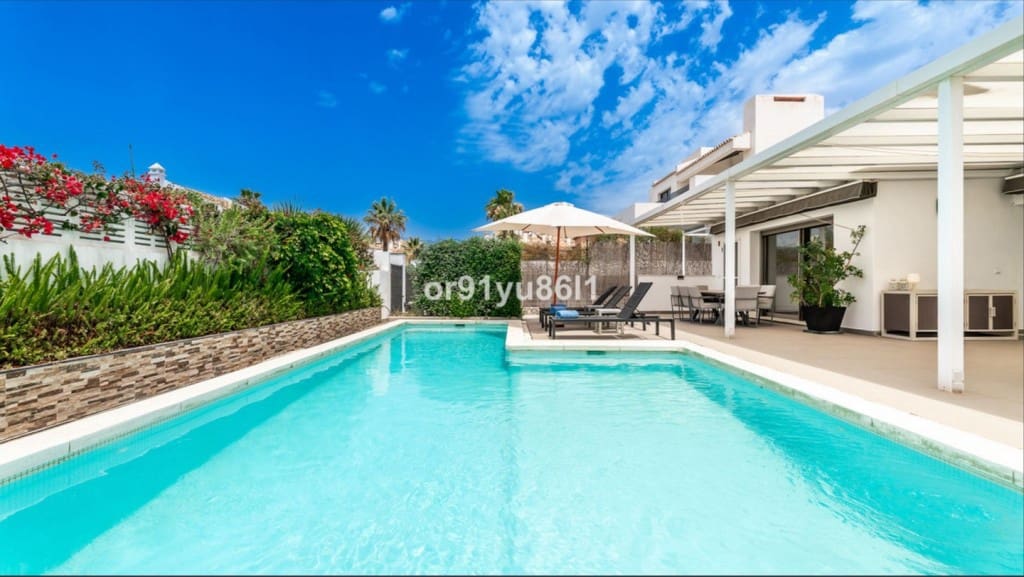 3 bedroom Villa for sale in Las Chapas with pool garage - € 1,749,000 (Ref: 9518409)