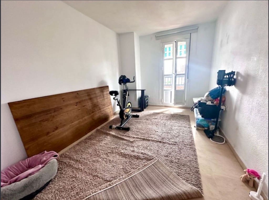 3 soverom Leilighet til salgs i Nueva Andalucia med svømmebasseng garasje - € 320 000 (Ref: 9526060)