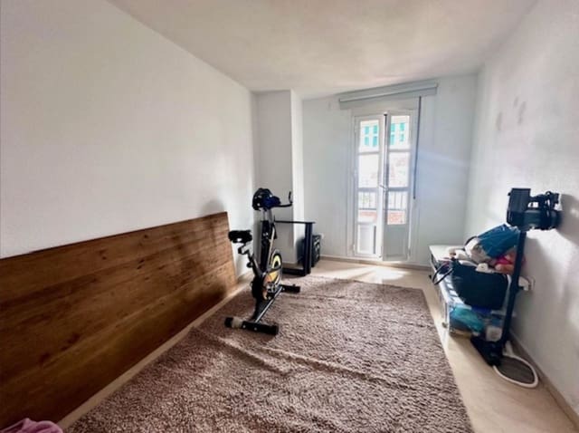 3 soverom Leilighet til salgs i Nueva Andalucia, Marbella med svømmebasseng garasje - € 320 000 (Ref: 9526060)