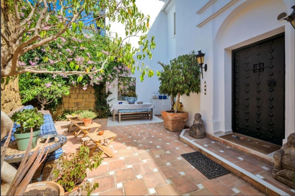 4 quarto Moradia Geminada para venda em Marbella com piscina garagem - 2 195 000 € (Ref: 9526061)