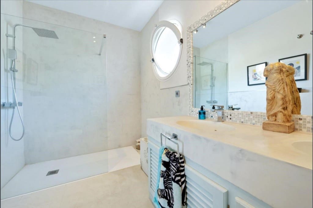 4 quarto Moradia Geminada para venda em Marbella com piscina garagem - 2 195 000 € (Ref: 9526061)