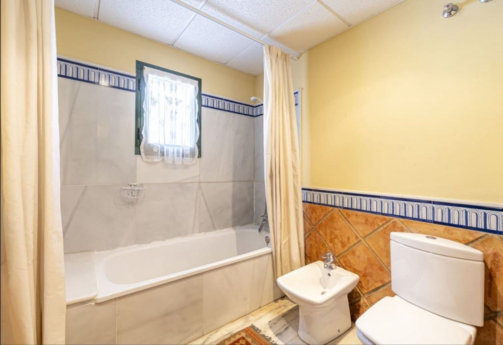 4 camera da letto Villa in vendita in Marbella con piscina garage - 2.050.000 € (Rif: 9526062)