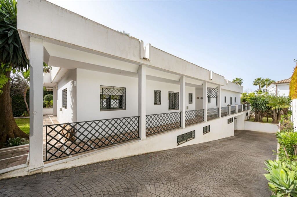 4 camera da letto Villa in vendita in Marbella con piscina garage - 2.050.000 € (Rif: 9526062)