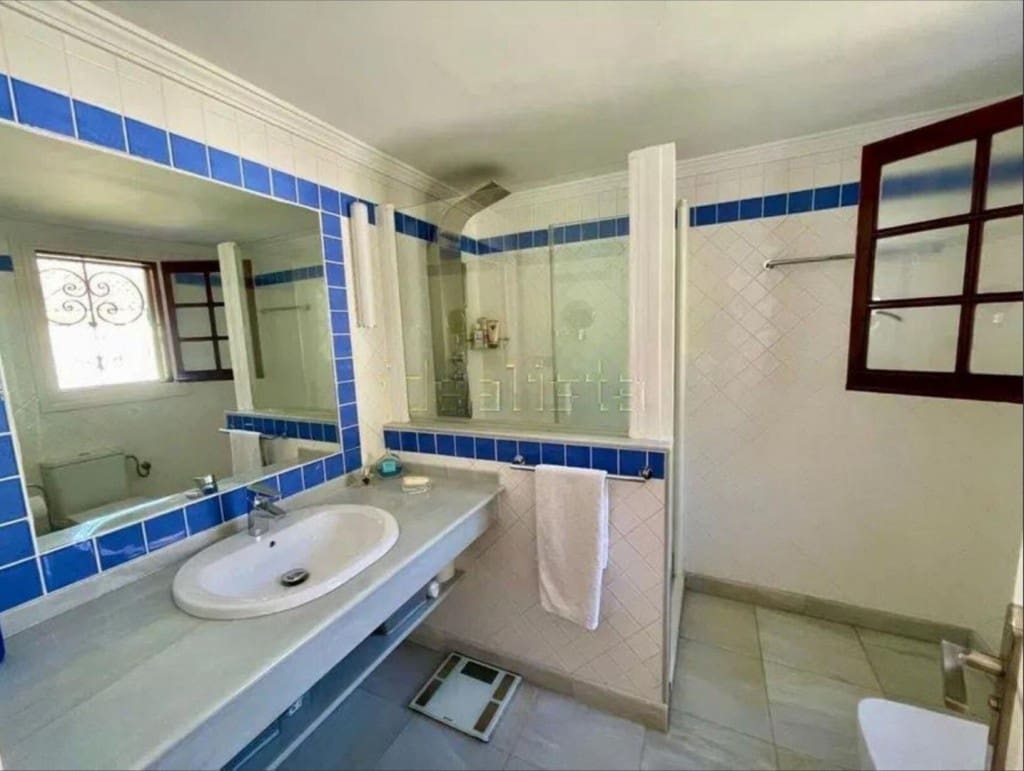 3 slaapkamer Huis te koop in San Pedro de Alcantara met zwembad garage - € 830.000 (Ref: 9529387)