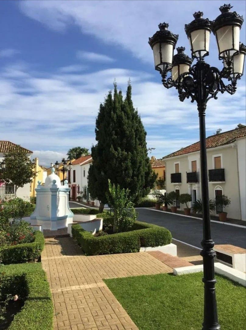 3 slaapkamer Huis te koop in San Pedro de Alcantara met zwembad garage - € 830.000 (Ref: 9529387)